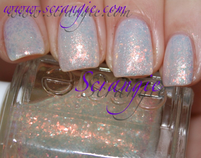 2011 Collection Essie Glitter Holiday Review Swatches and Topcoat Luxeffects Scrangie: