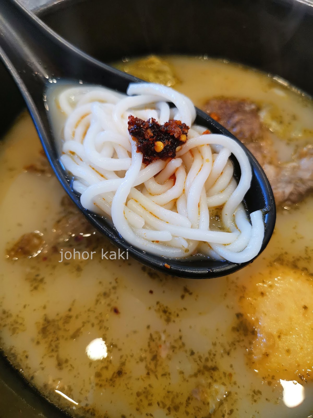 Dagu Rice Noodles & Pork Soup 大鼓米线. Ancient Chinese Comfort Dish comes