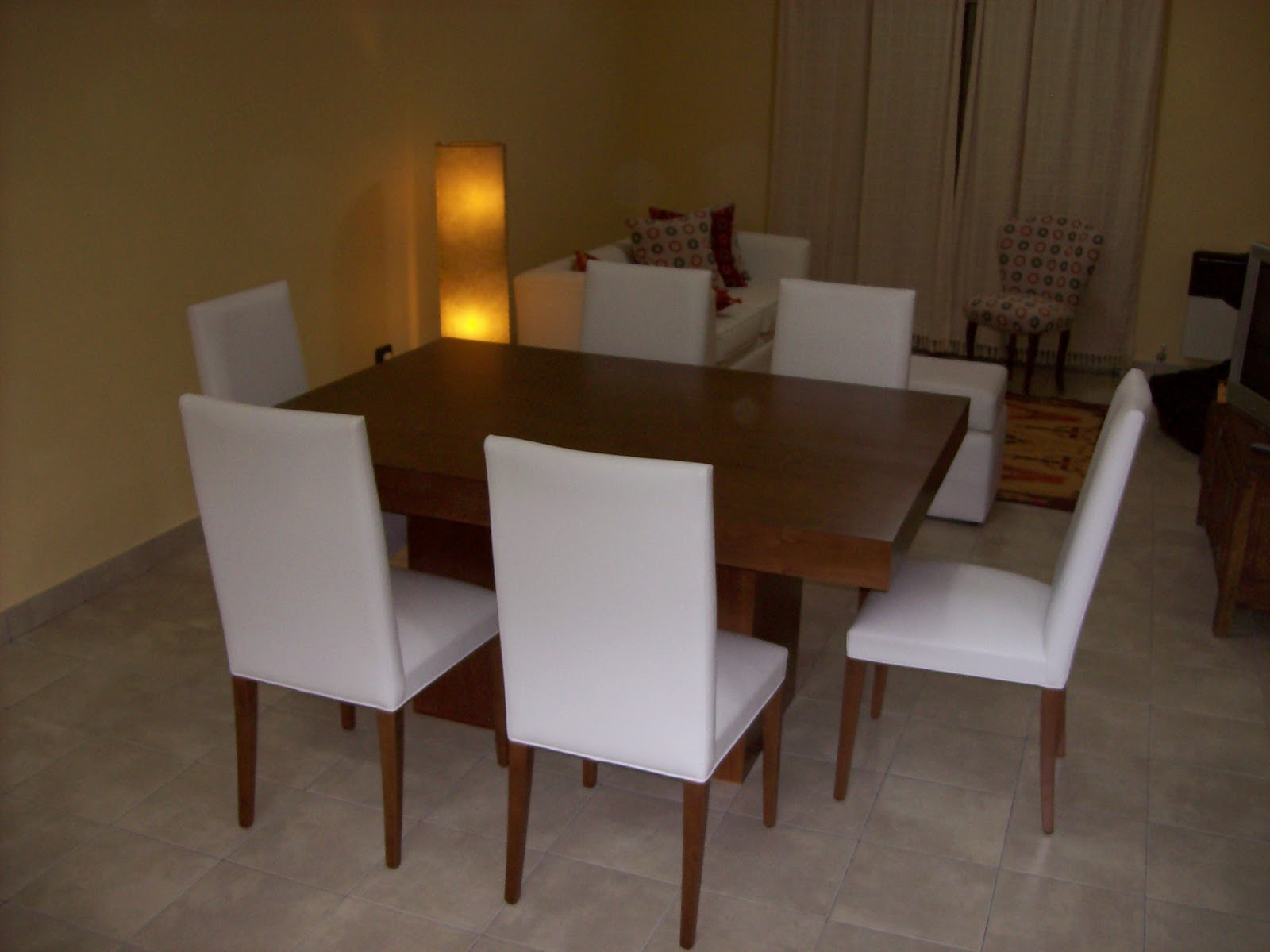 Perren Amoblamientos: Comedores.