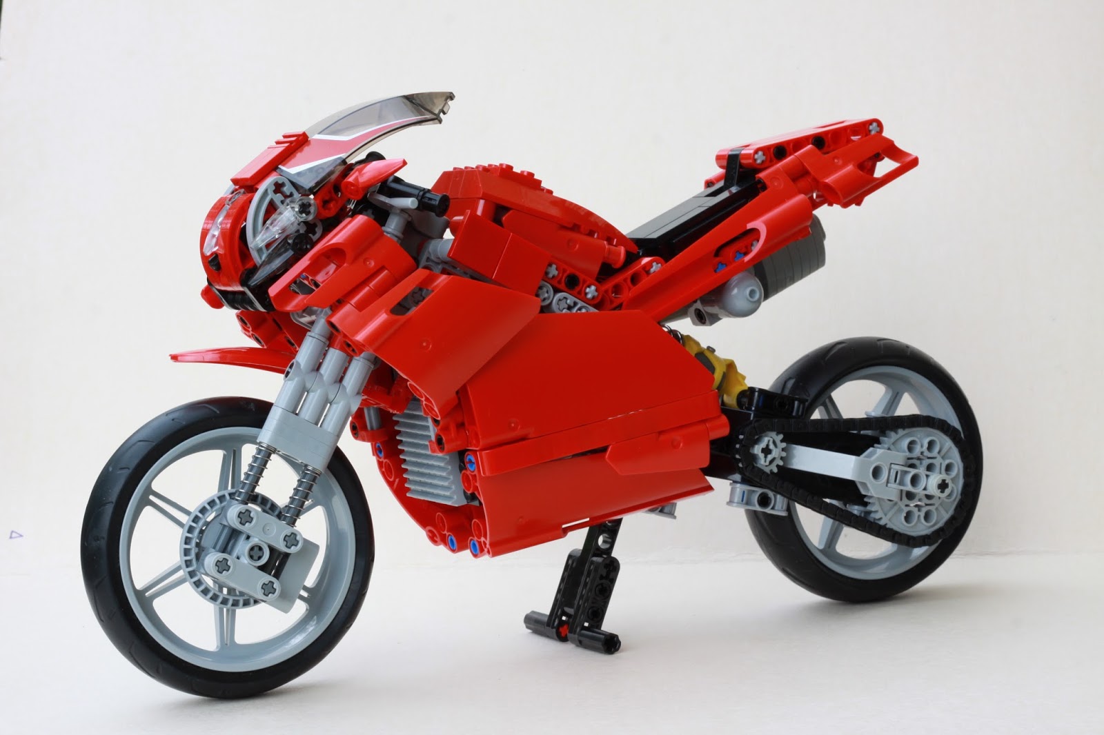 LEGO MOTORCYCLES: [MOD] 8420 and technical upgrade by D3K