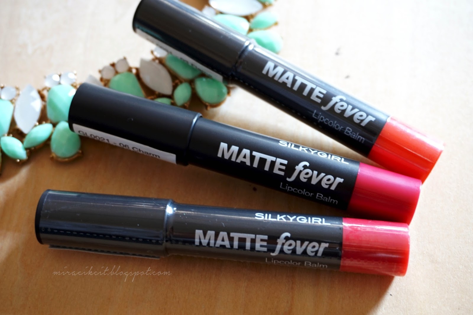 Review Silky Girl Matte Fever Lipcolor Balms & Magic BB OilControl
