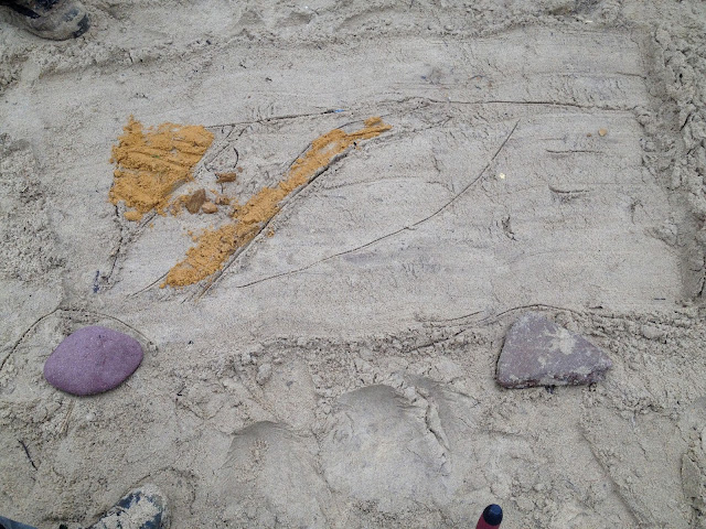Another sand drawing of the cliffs in front of us.  No idea who drew this.   It definitely wasn't me.