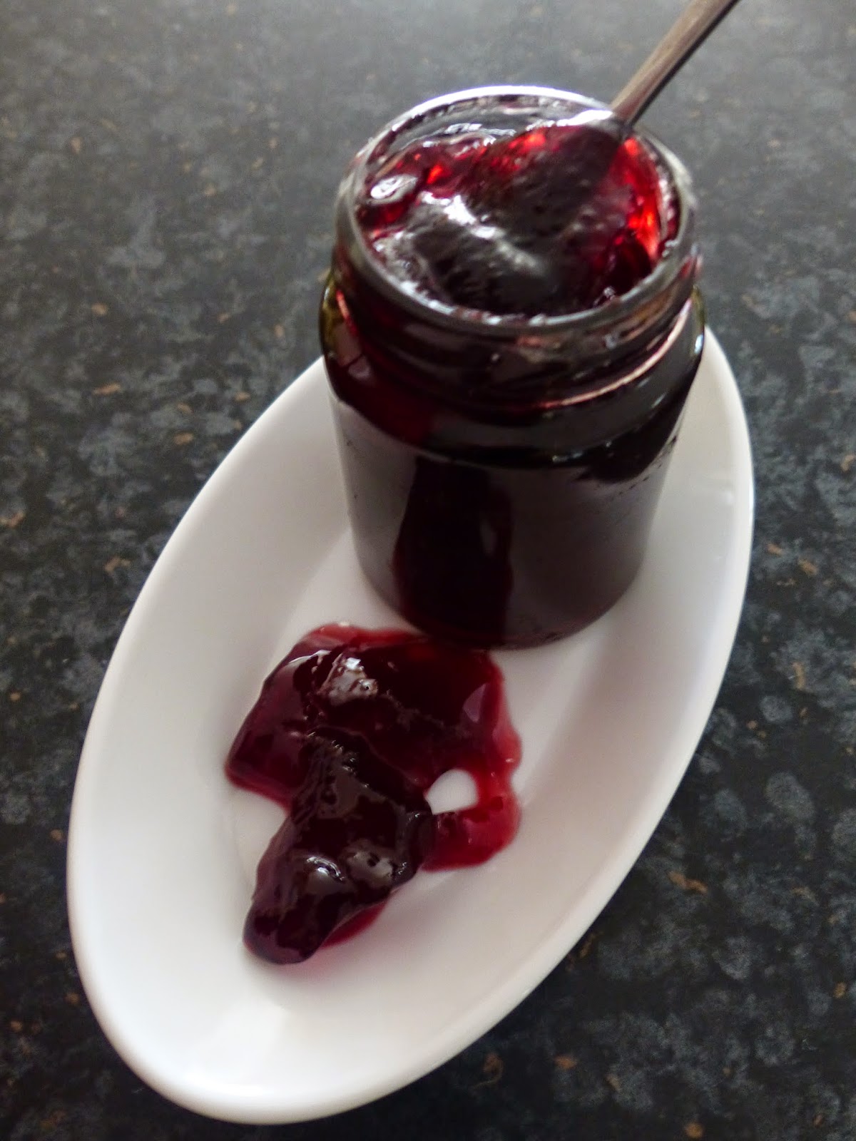 Verboten gut ⚠: Kirschgelee mit Batida de Coco