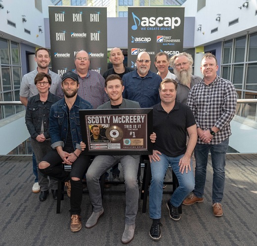 Scotty mccreery dating lauren alaina 2014
