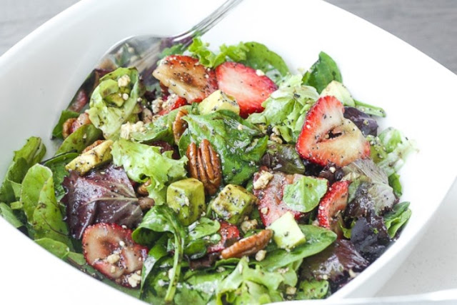 Strawberry Avocado Salad With Poppy Seed Dressing #vegetarian #salad