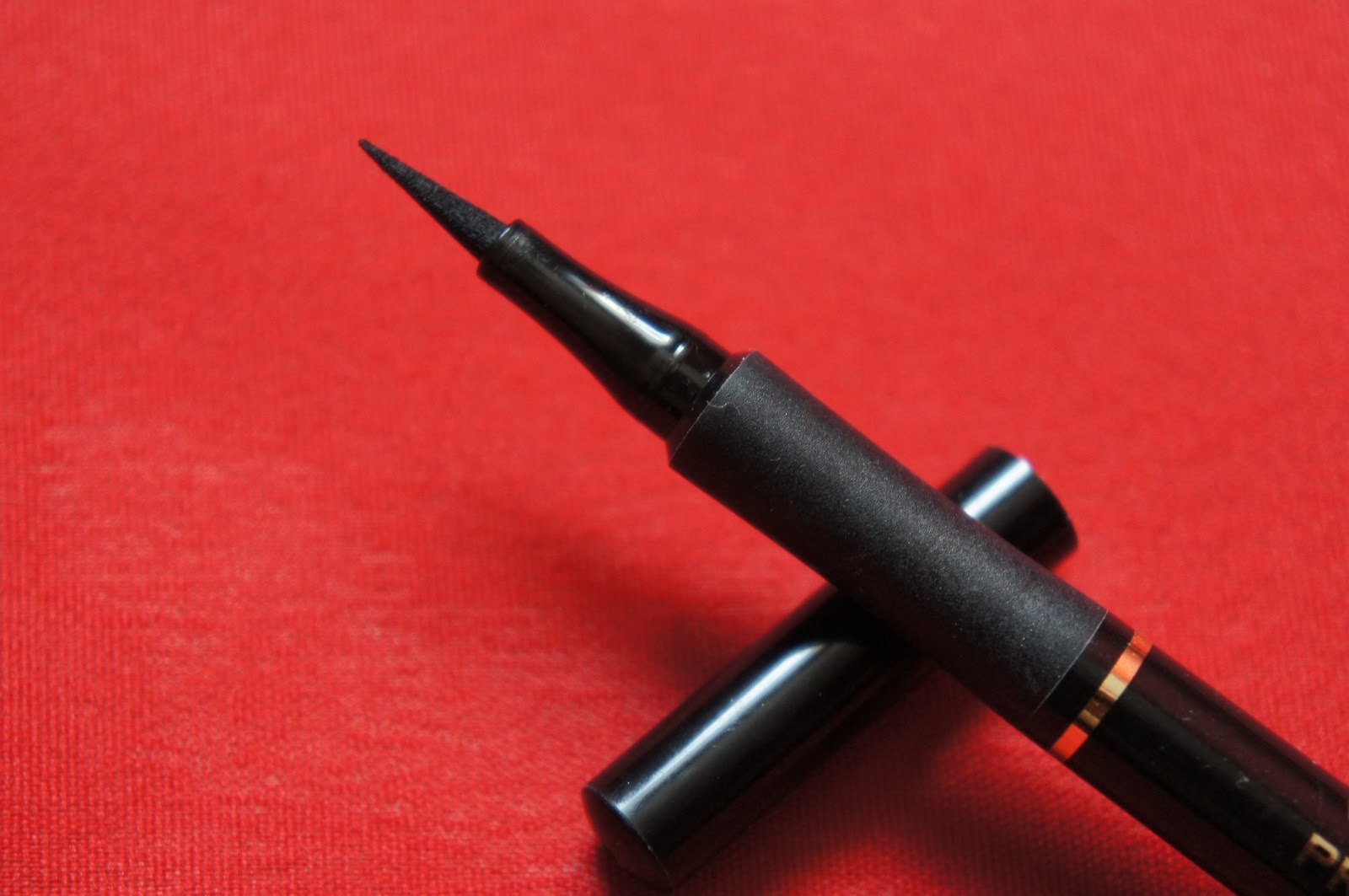 Golden Rose Precision Liner In Schwarz – Präziser Eyeliner Für Klare Linien