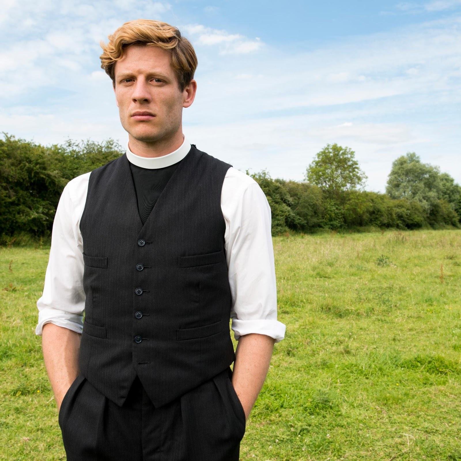 костюм ряса ксендза. священники ватикана. капеллан священник католический. пастер католический священник. мужчины в одежде монашек.