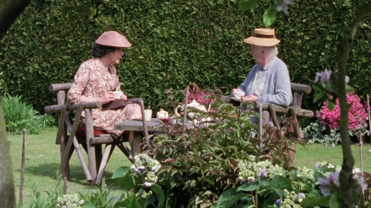 по мотивам агаты кристи. партнёры по преступлению сериал 1983. агата кристи томми и таппенс. маргарет рутерфорд в роли мисс марпл. сериал агата кристи пуаро.