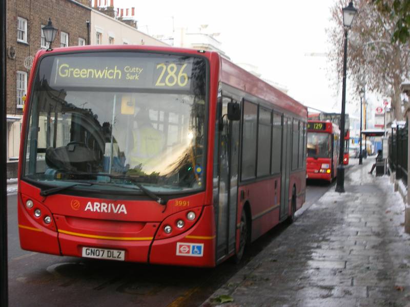 Buses0001+Start+of+Route+286.JPG