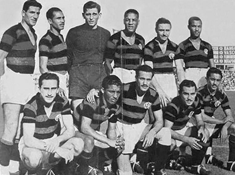 A Nação: Tri-Campeão Carioca 1942-43-44