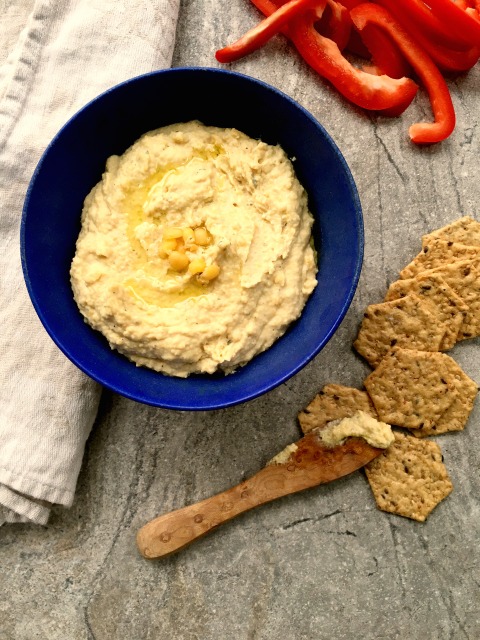 Yellow split pea dip has a lovely flavour and works as a sandwich spread too. The vinegar keeps the taste bright and cooking an onion with the split peas ads some depth and body to the flavour.