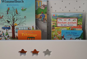 Fahrbares Kinderbücherregal mit Stufen