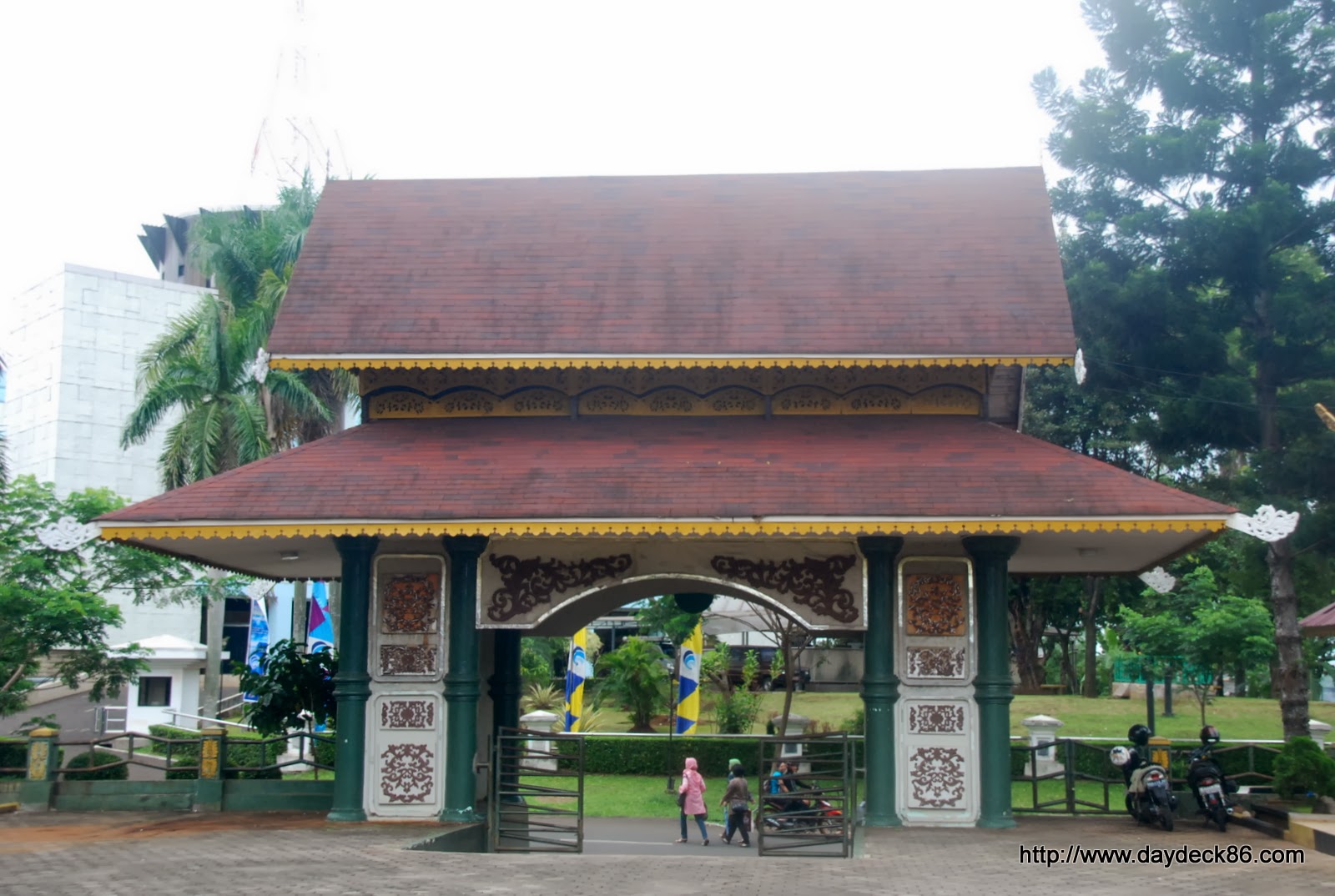 Aku Dengan Duniaku Taman  Mini  Indonesia  Indah  Jakarta 