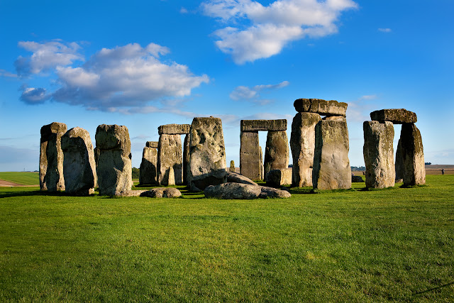 www.Visit-Stonehenge.com