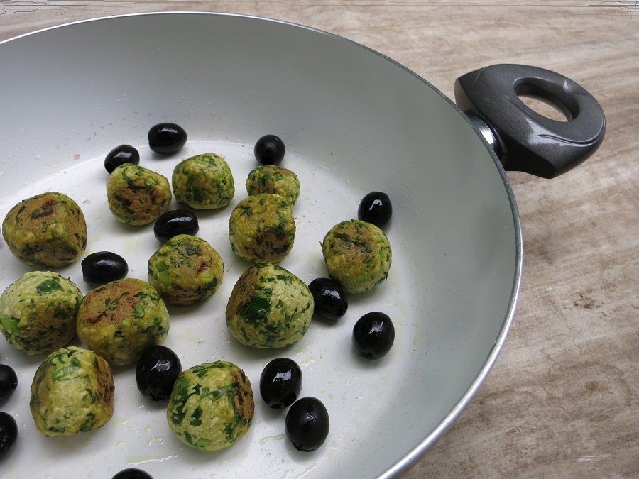 Sizzling Indian Recipes..... Tofu, Scallion, Kale protein balls for Salad.
