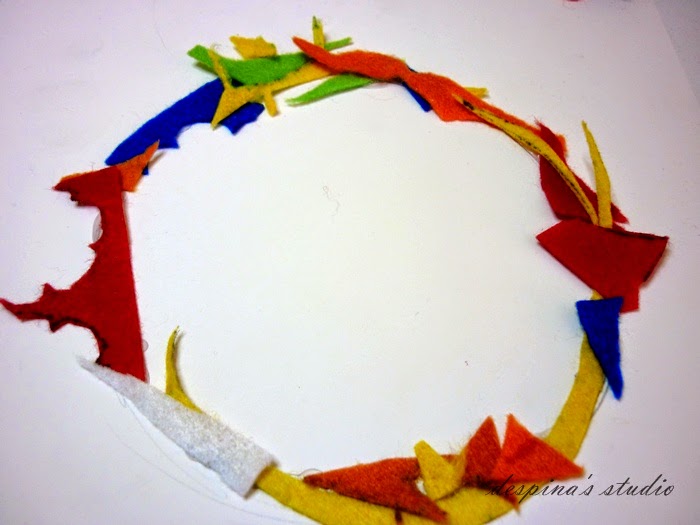 DIY Felt leftovers wreath Tutorial Στεφάνι από περισσεύματα τσόχας