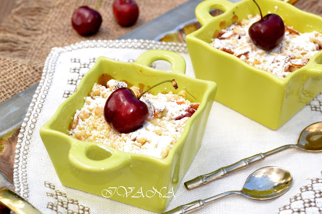 Черешов крамбъл