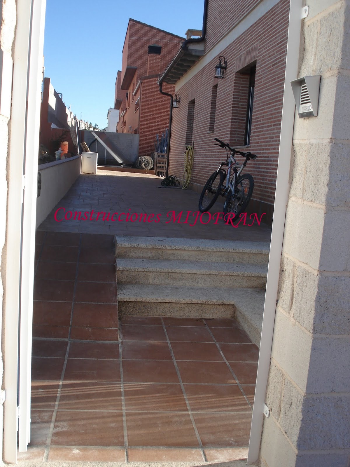 CONSTRUCCIONES MIJOFRAN S.L.: PROCESO CONSTRUCCIÓN VIVIENDA UNIFAMILIAR