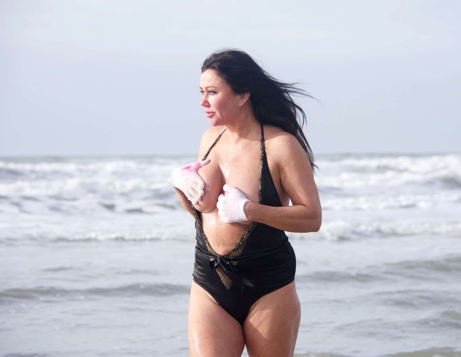 Lisa Appleton Wardrobe Malfunction At The Beach 2019 Gettyceleb