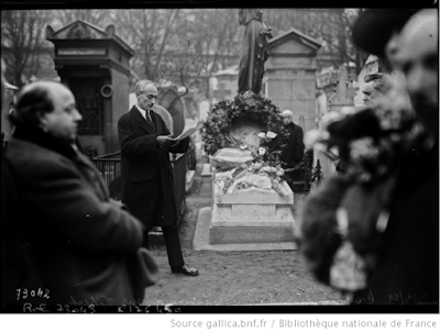 Léon Vibert sur la tombe d'Henri Murger