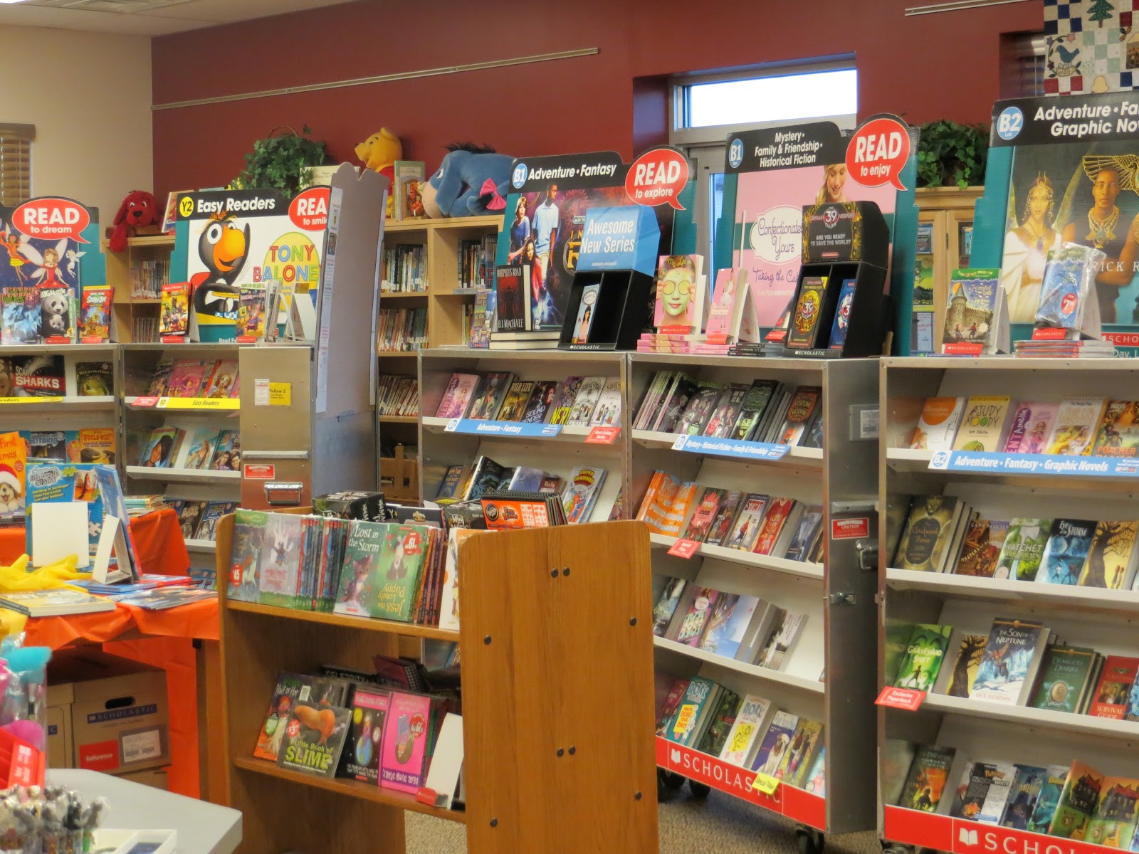 Bookinitat50 SCHOLASTIC BOOK FAIR