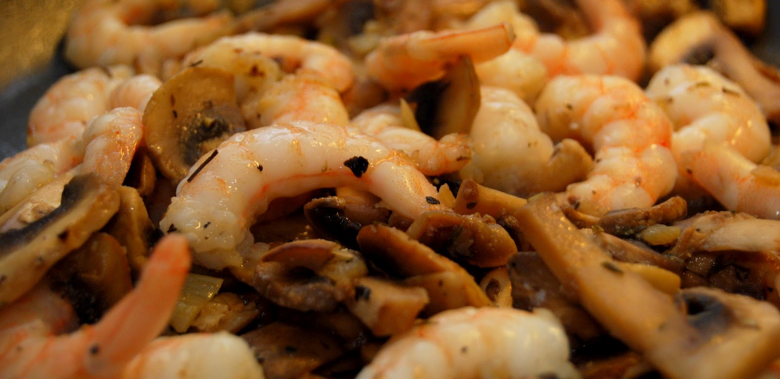 Motley Chew: Prawns and Mushroom Pasta