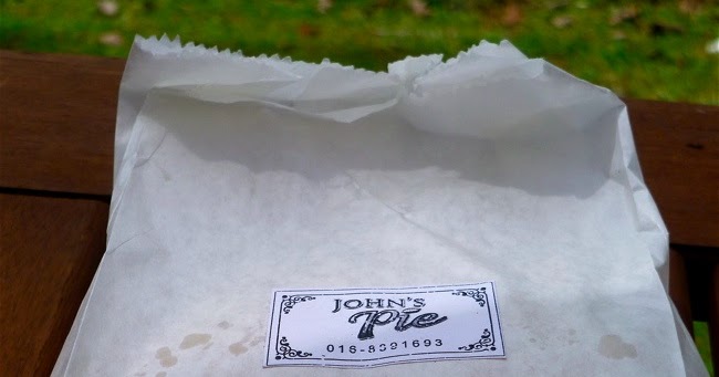 Nasi Chomper: Signature Steak Pie @ John's Pie ...