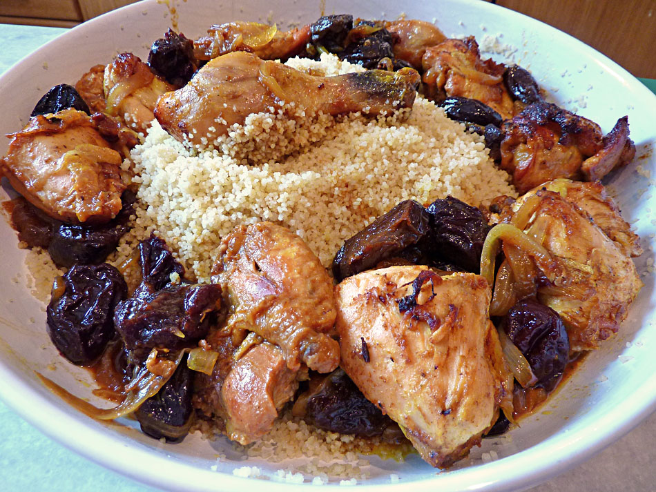 Living the life in SaintAignan Tajine de poulet aux pruneaux