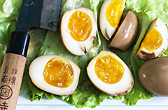 Asian Marinated Eggs á la Christina Tosi