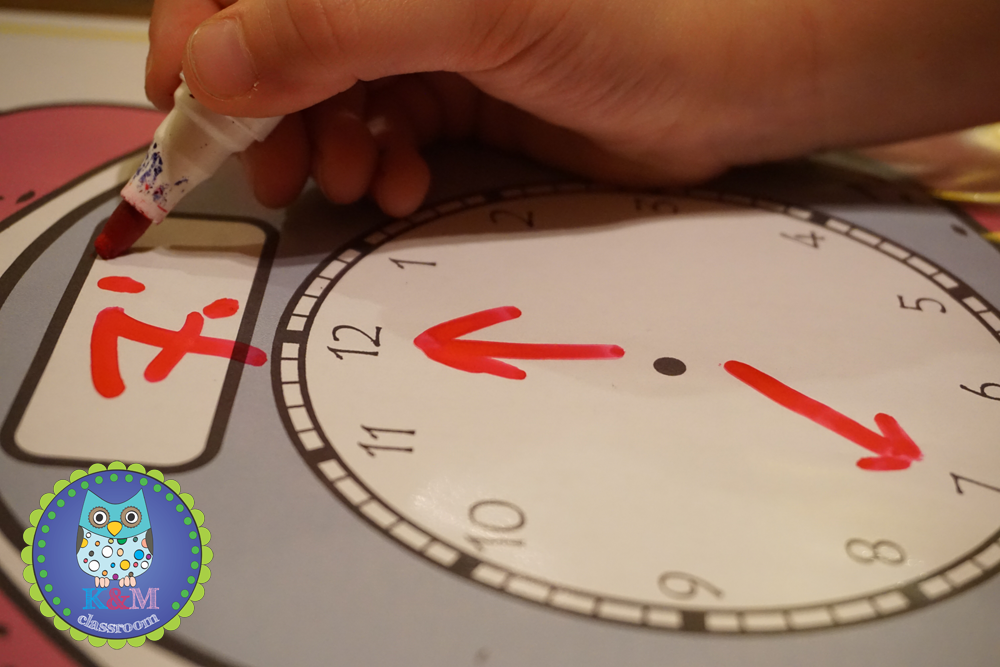 Telling Time by the Hour, HalfHour, Quarter Hour CCSS 1.MD.B.3 and a