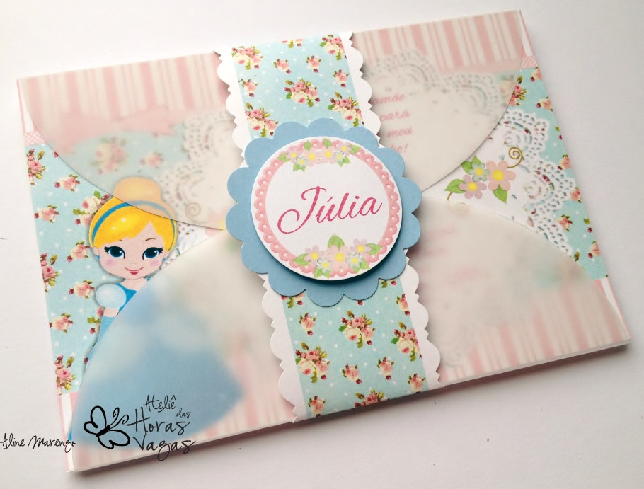 convite artesanal infantil aniversário princesas disney cinderela provençal floral delicado azul e rosa menina
