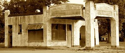 Abandoned filling station, Blackville SC