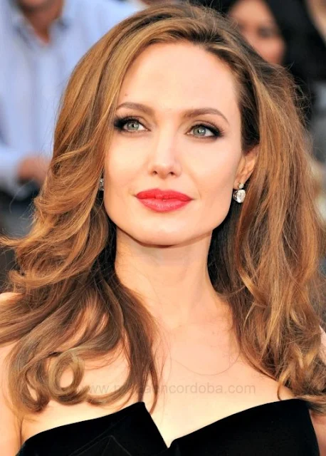 Angelina Jolie y su prevencion contra el cancer de mama