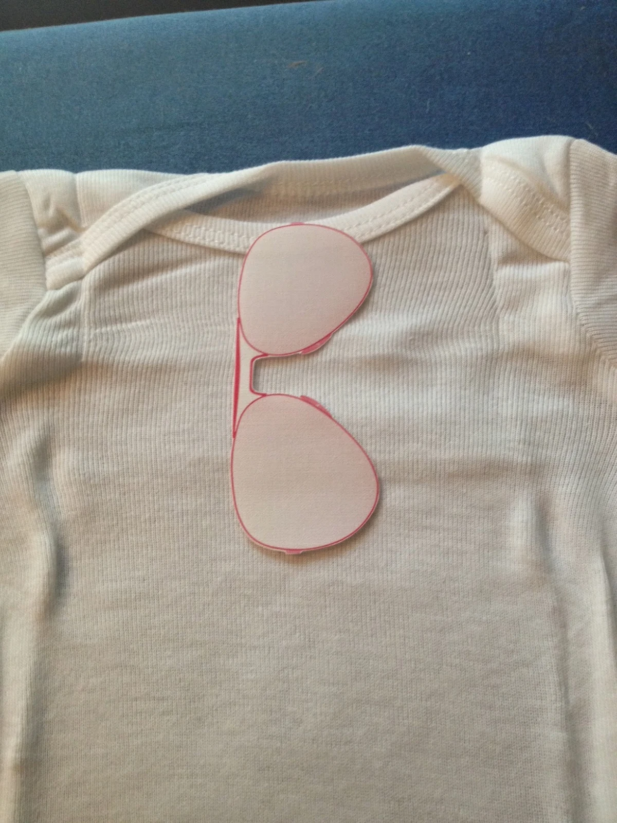 Silhouette, print and cut, heat transfer, iron on, Silhouette tutorial, sunglasses, onesie