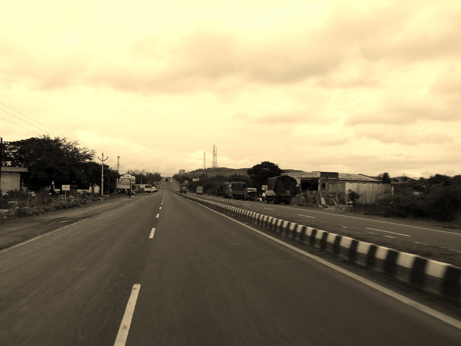 Bike ride from Pune Ahmednagar Pune via Kalashri Art Gallery