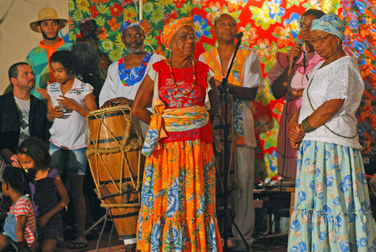 Principais características da cultura afrobrasileira Dança, música, religião