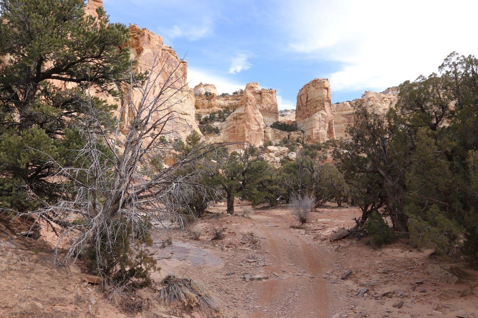Eagle Canyon Arch