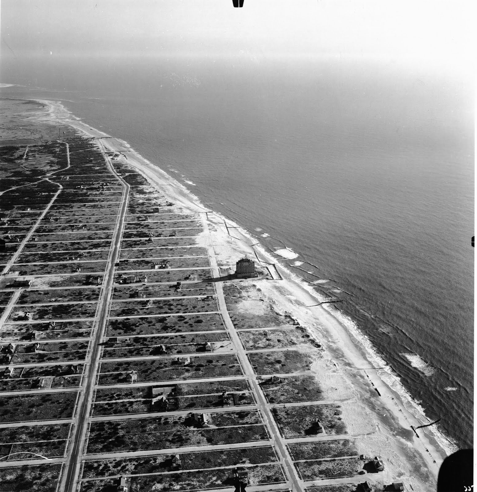 Urban Decay Great Atlantic Hurricane of 1944 in New Jersey