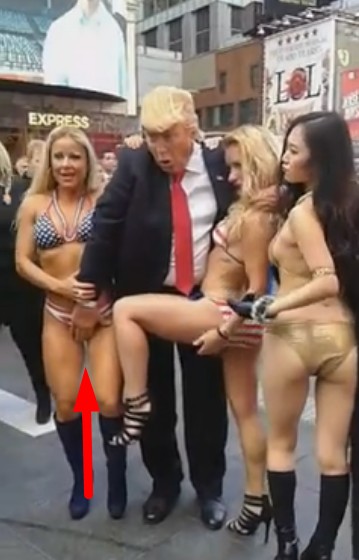 Viral : Video Peniru Donald Trump Berpose Dengan Wanita HOT Berbikini