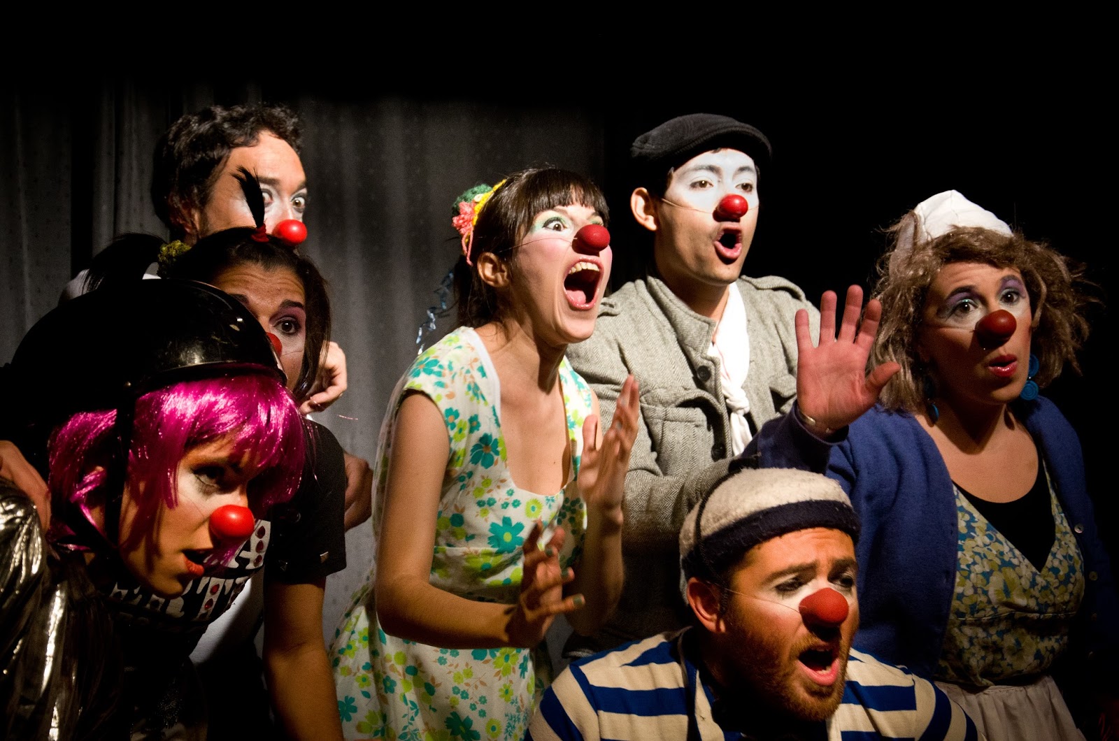 Lascuela de clown: Salta violeta (varieté payasa de Lascuela de ...