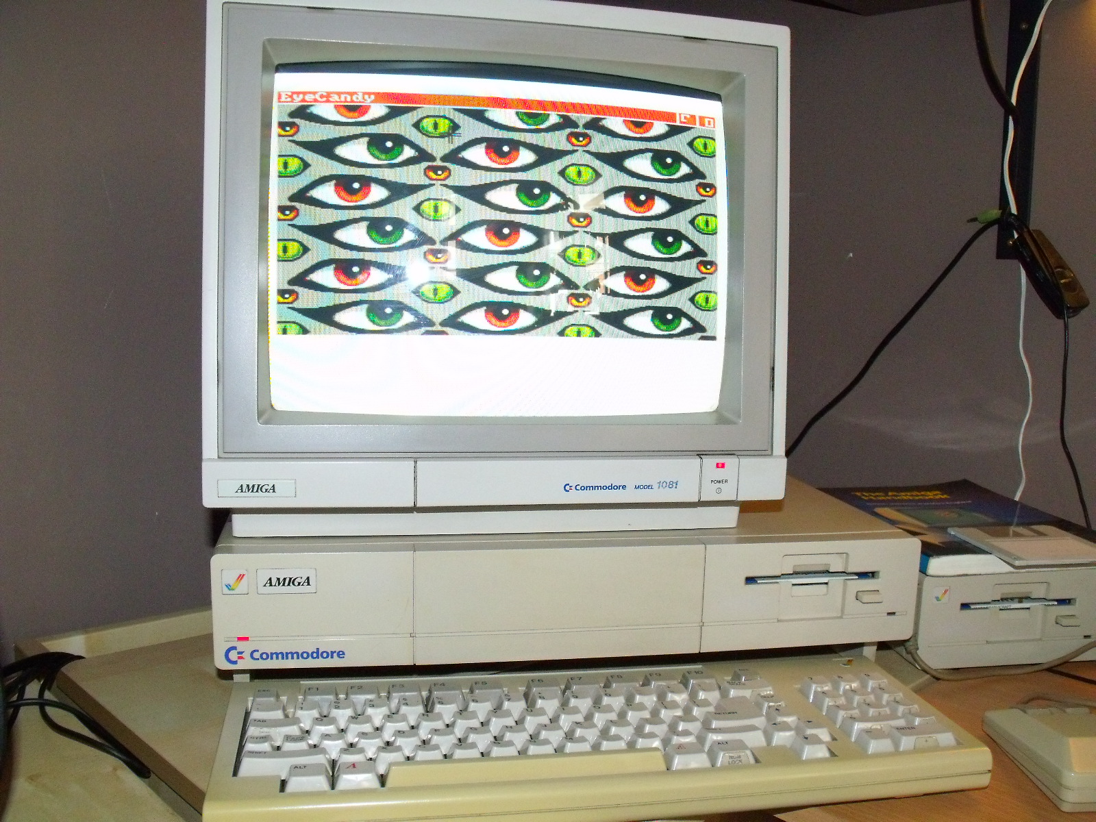 Retro Scene : My Hardware #1 - Amiga 1000