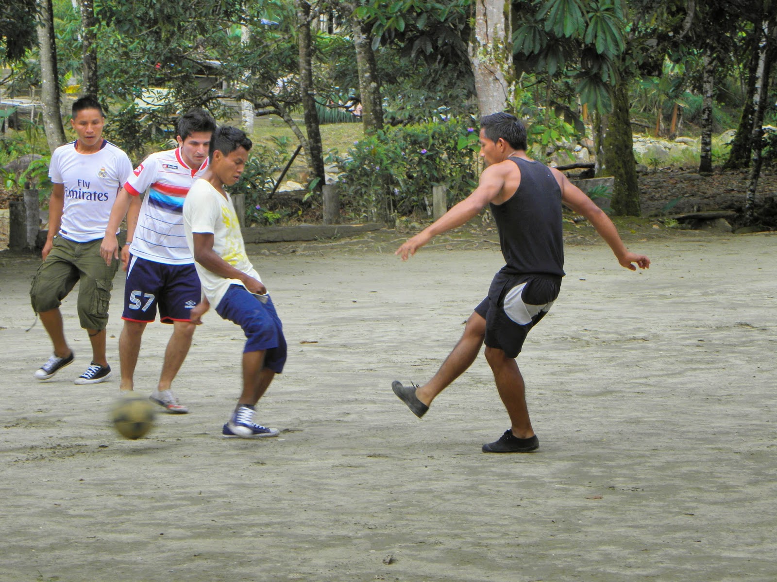 Ecuador Joannan silmin Ecuador in my eyes Playing fútbol (soccer) in