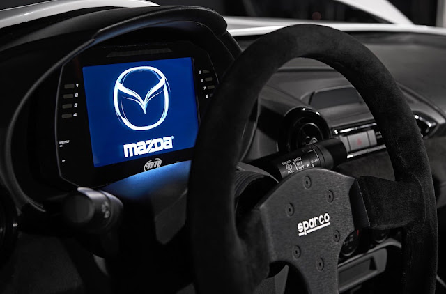 マツダ・ロードスターの新型コンセプト「スピードスター・エボリューション」「MX-5 Kuro」を初披露！