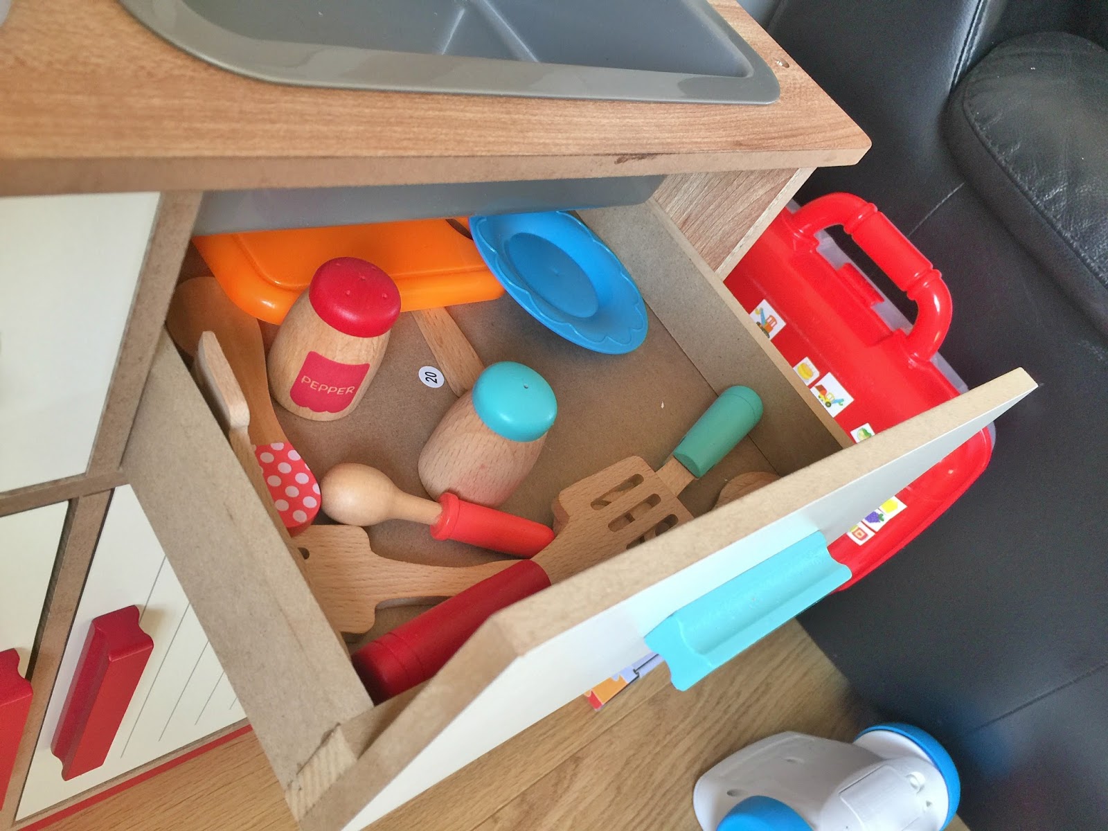 george home deluxe kitchen