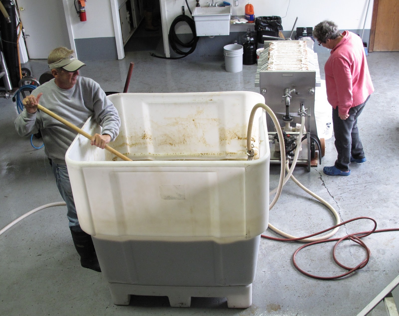 Airlie's Winemaker Lees filtering DE diatomaceous earth