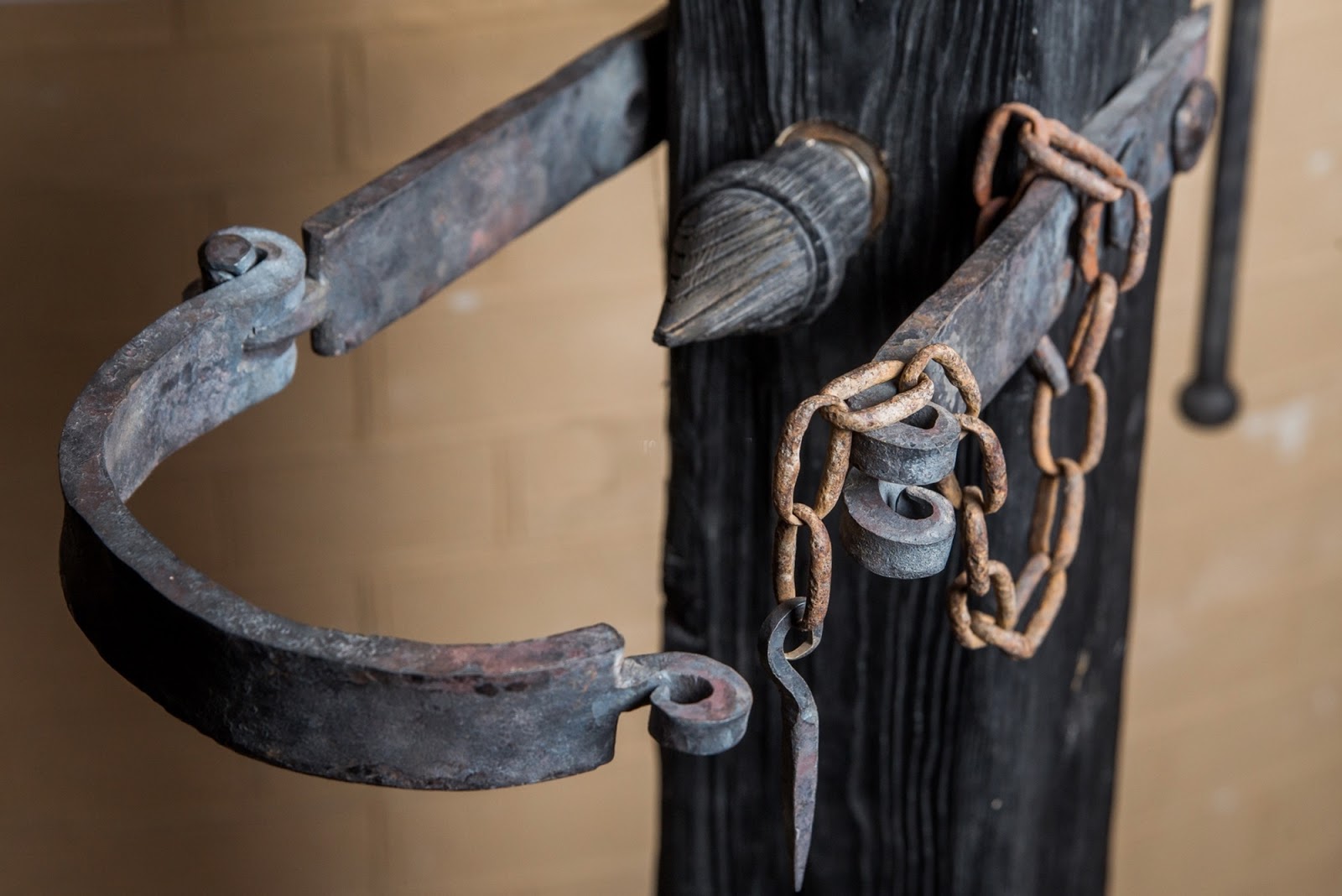 Сальвадор пуч антик Сальвадор пуч антик