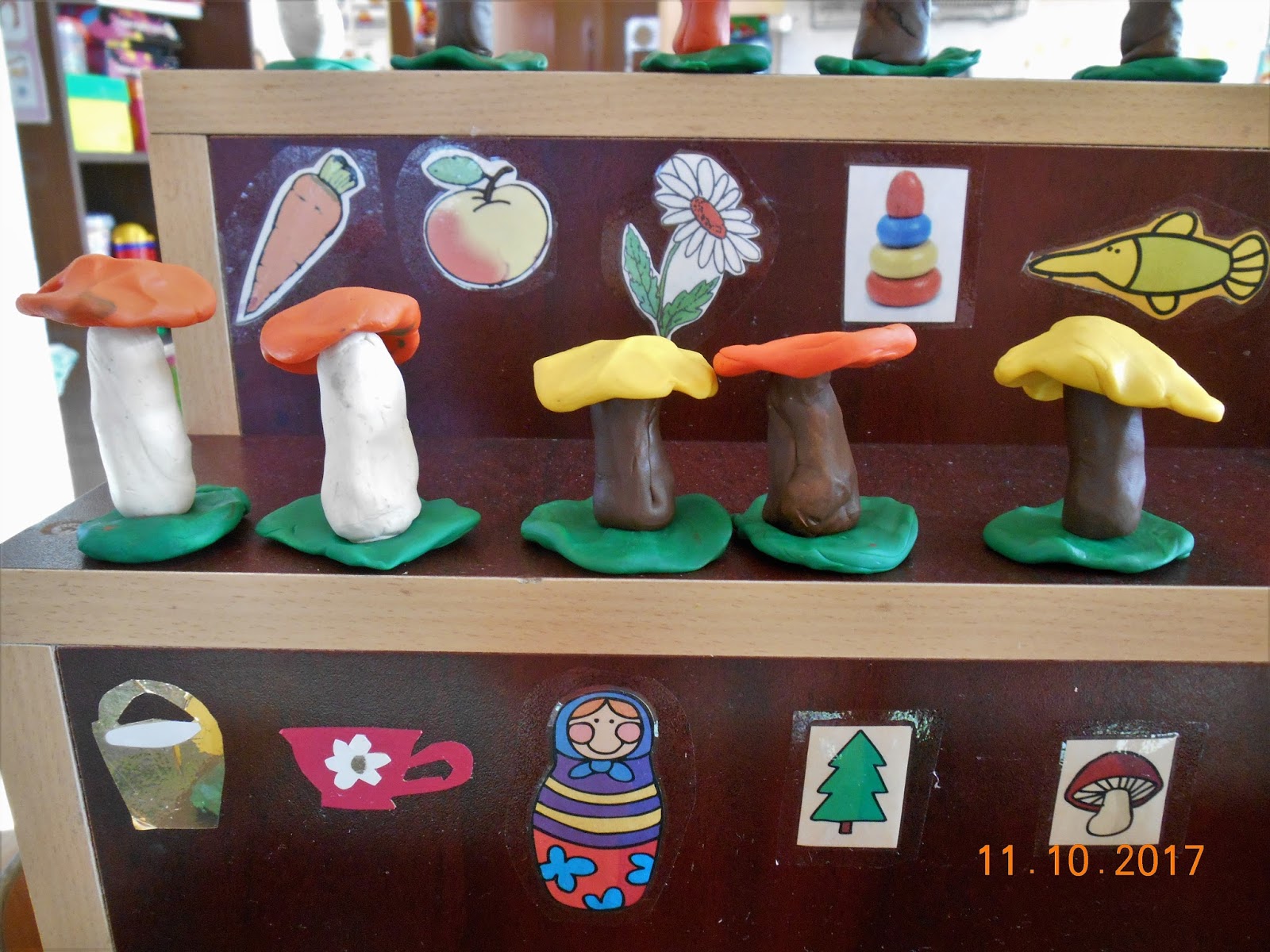 лепка грибы младшая группа. грибы из пластилина для детей. лепка грибы средняя группа. лепка грибы. грибы из пластилина подготовительная группа.