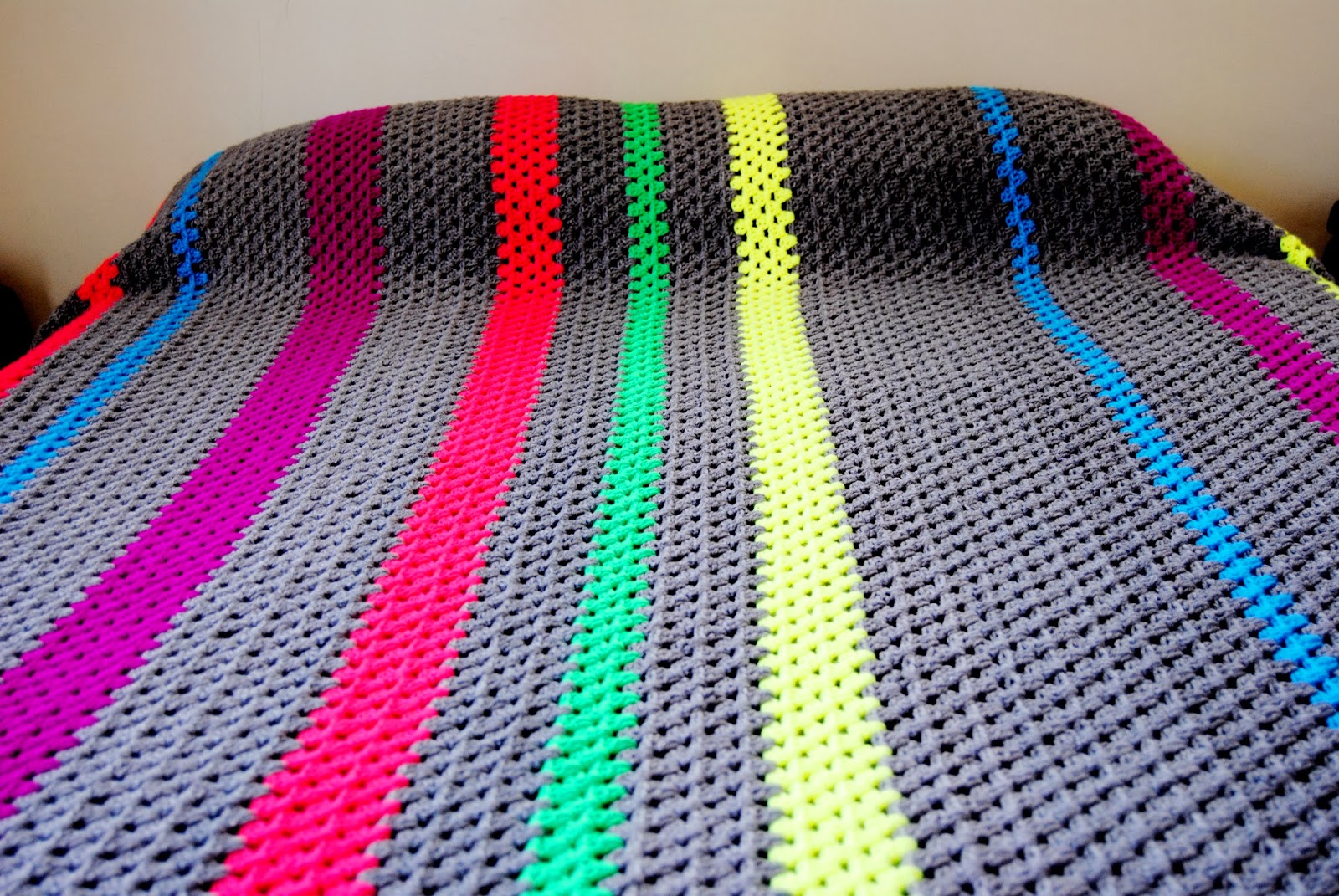 your-mom-s-a-vegan-craftiness-crochet-granny-stripe-blanket-done