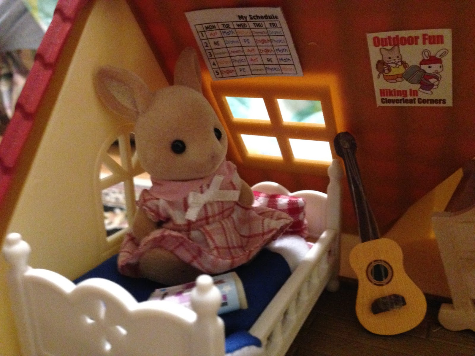 Sylvanian Families of Brambly Corners Meet the Hopper Family