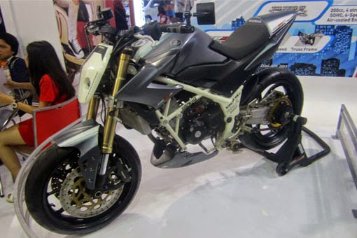 honda cb 150 street fighter